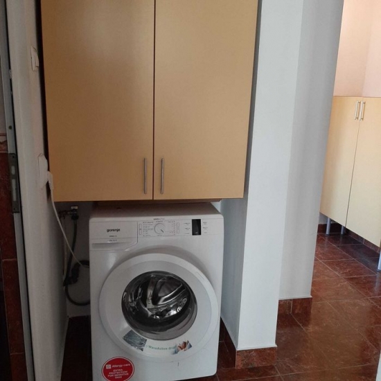 De inchiriat ! Apartament cu trei camere situat in zona Hala Centrala
